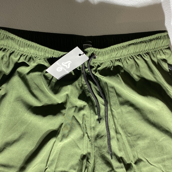 Shorts green - Picture 2 of 4
